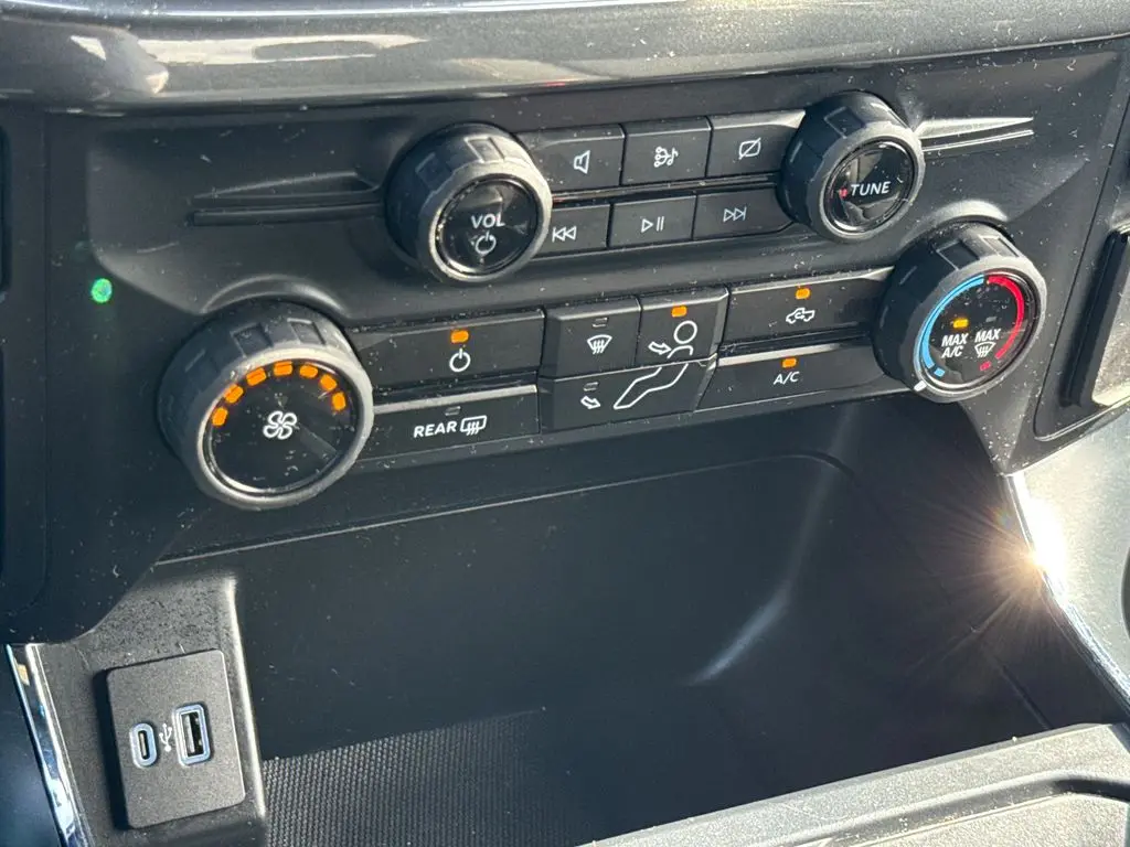 2024 Ford F-150 - $32,900