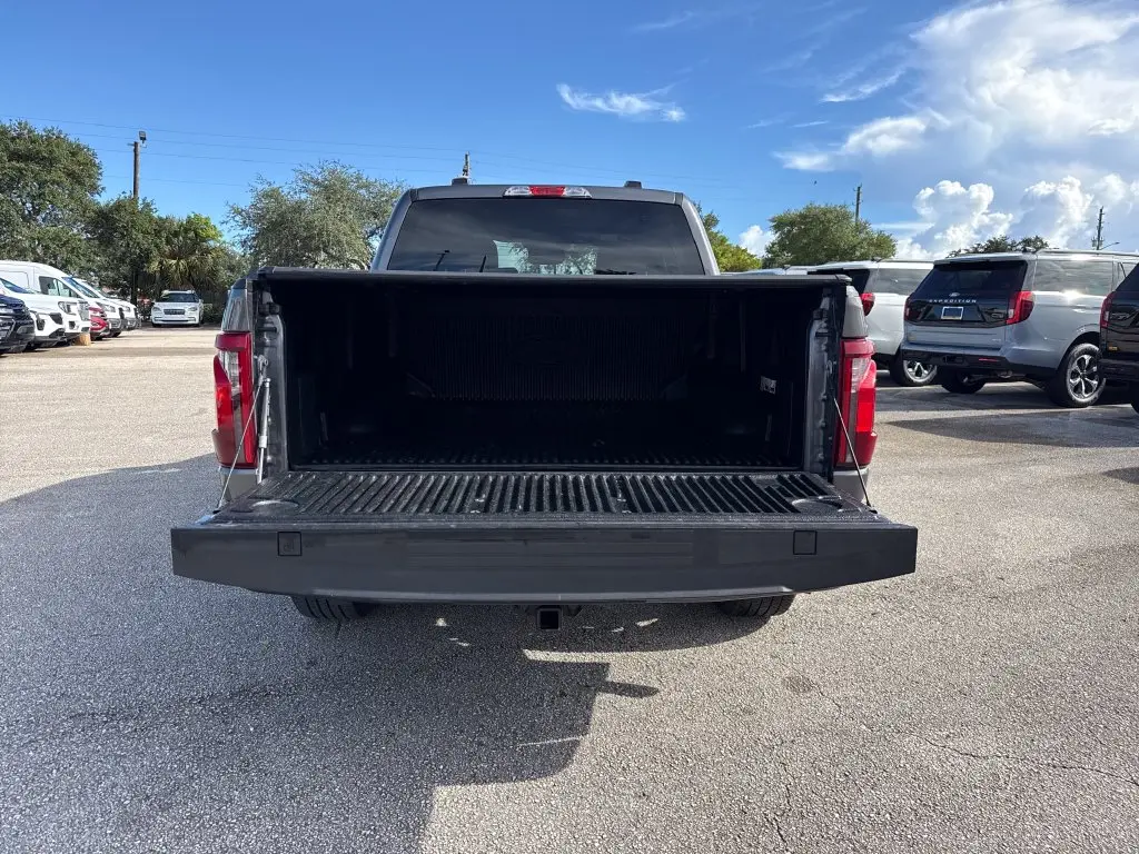 2024 Ford F-150 - $32,900