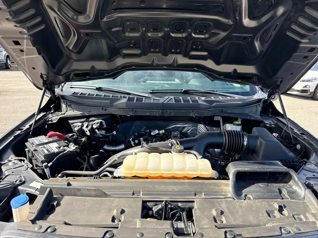2024 Ford F-150 - $32,900