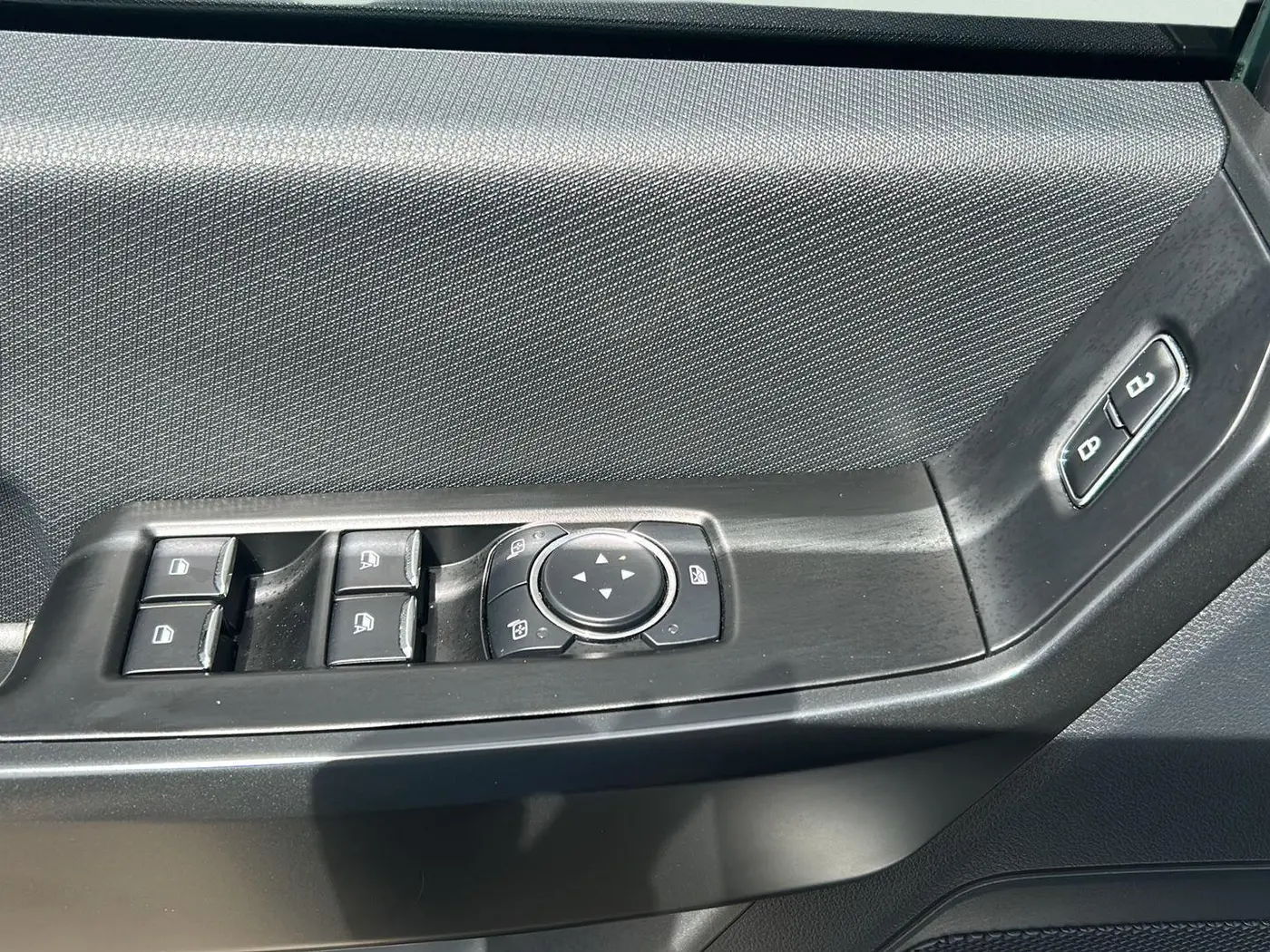 2024 Ford F-150 - $39,425