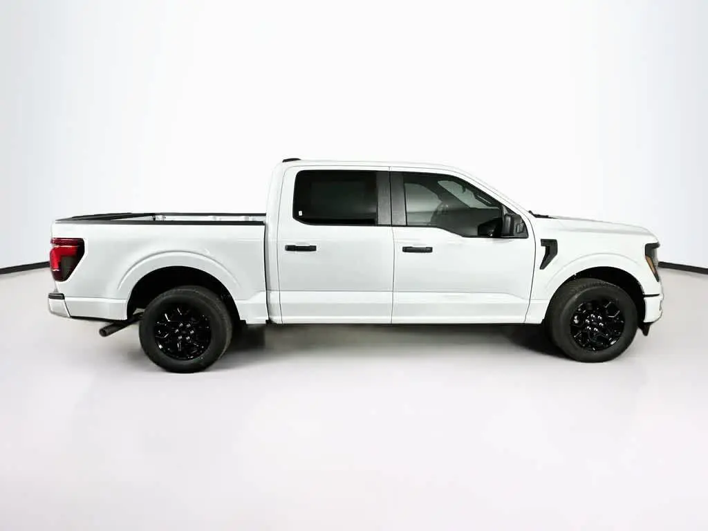2026 Ford F-150 - $40,929