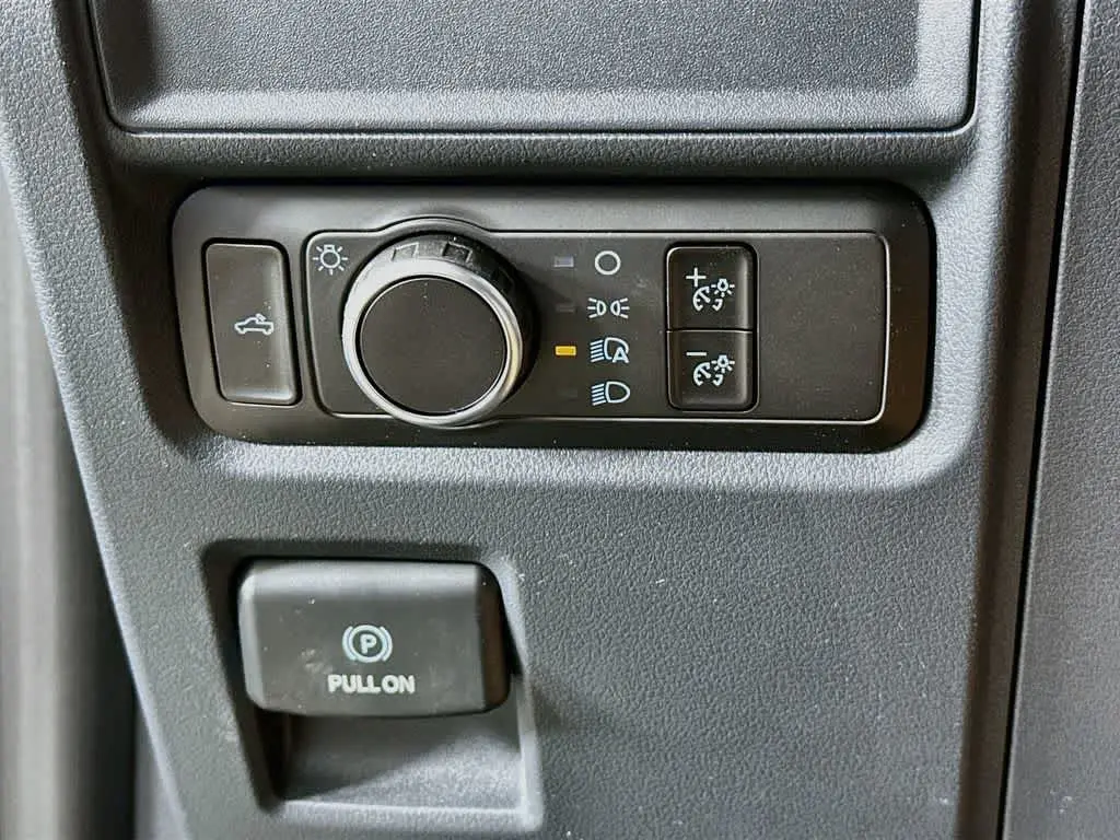 2026 Ford F-150 - $40,929