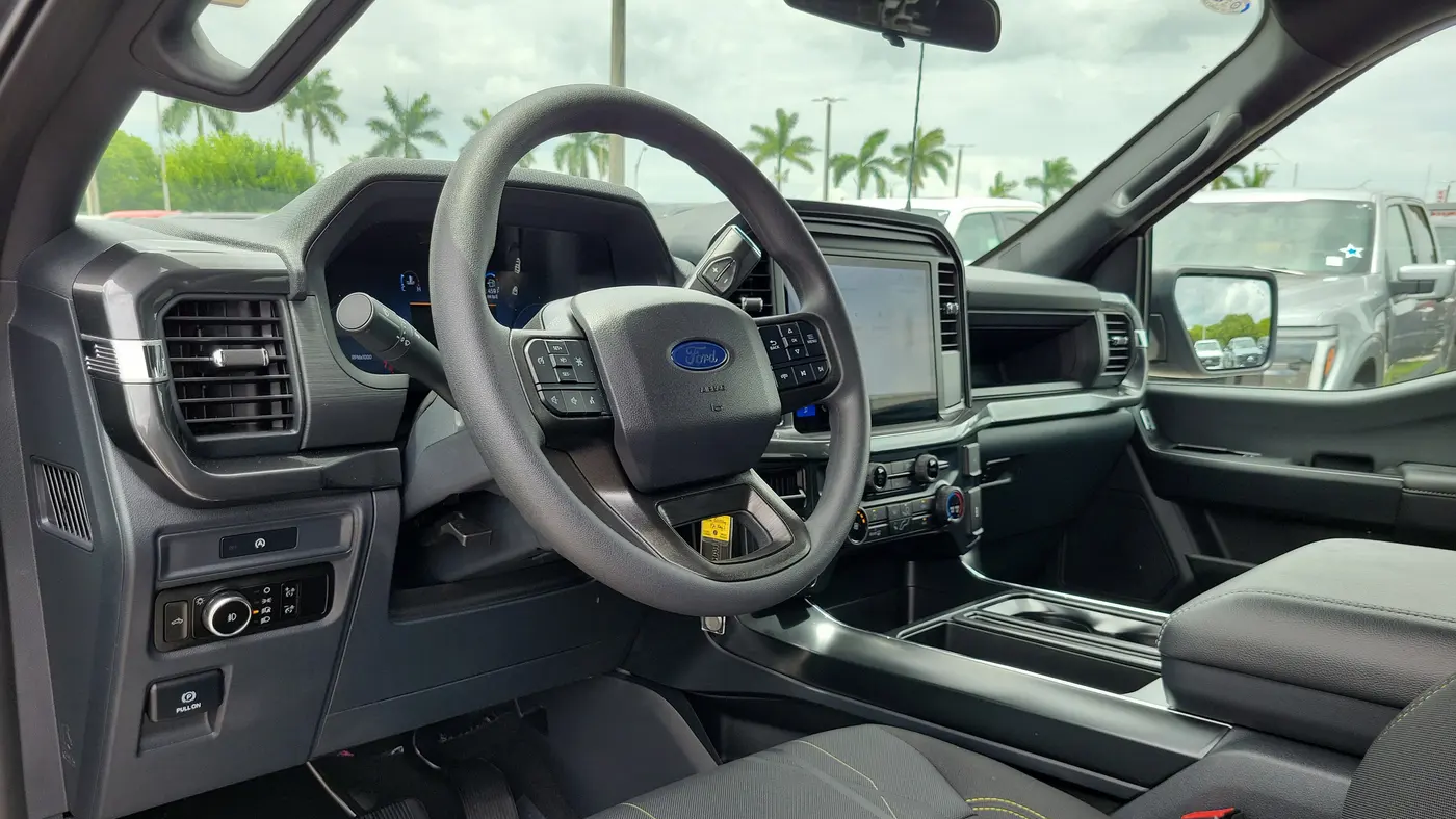 2025 Ford F-150 STX