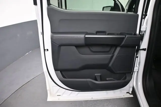 2025 Ford F-150 - $41,999