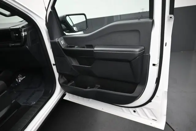 2025 Ford F-150 - $41,999