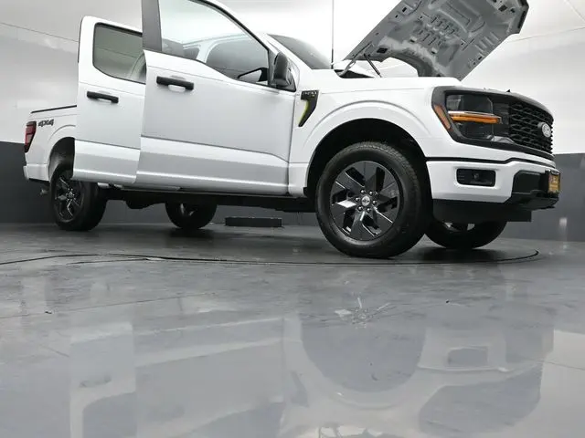 2025 Ford F-150 - $41,999