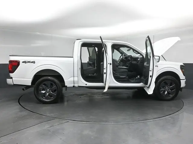 2025 Ford F-150 - $41,999