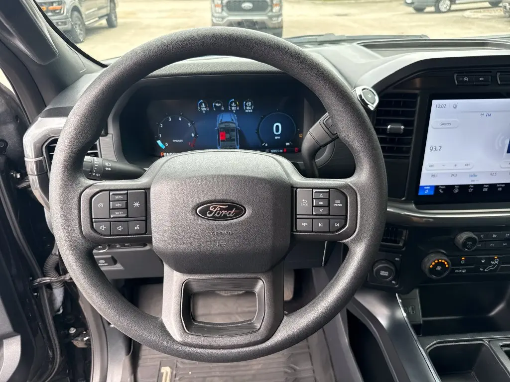 2024 Ford F-150 - $38,900