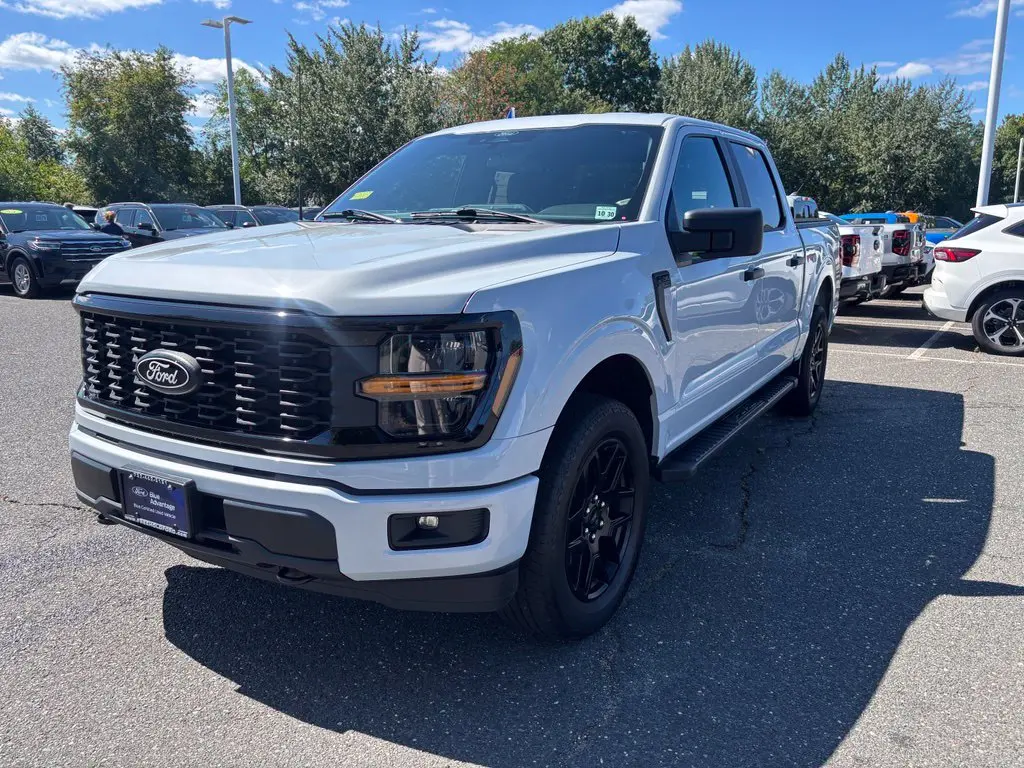 2025 Ford F-150 - $38,995