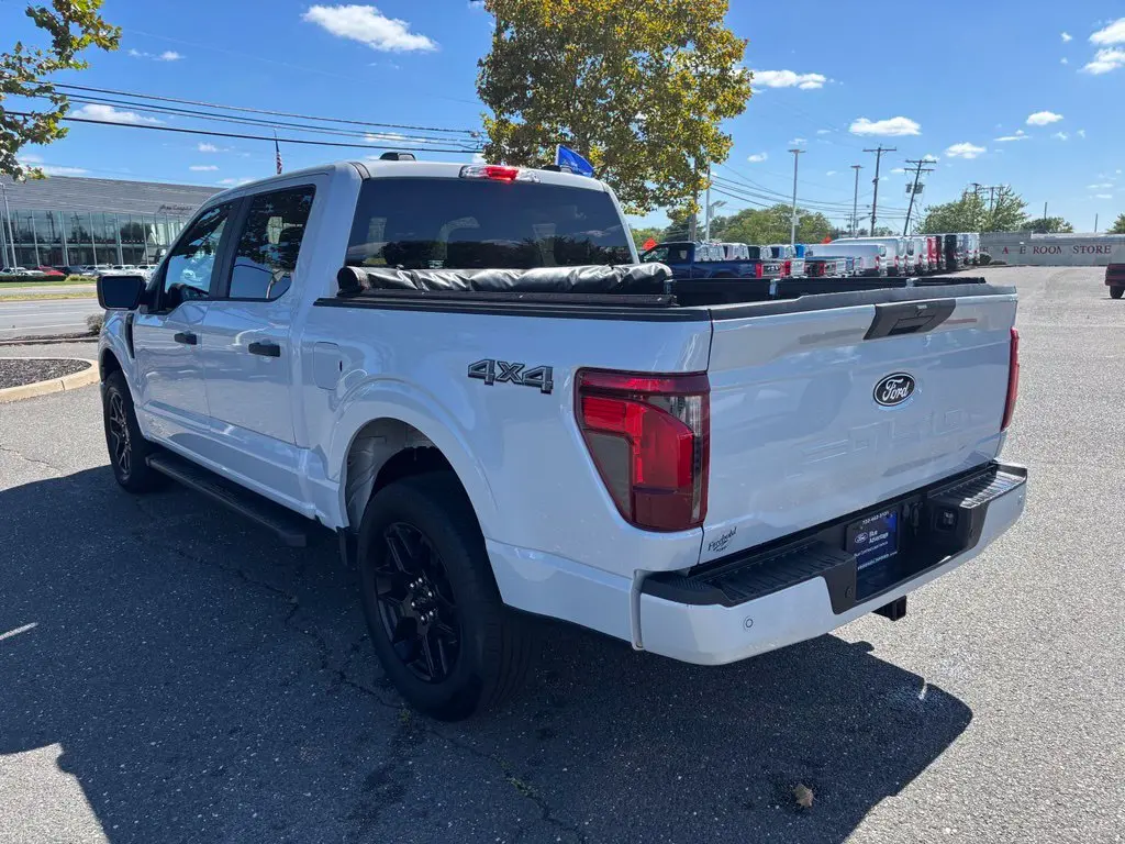 2025 Ford F-150 - $38,995