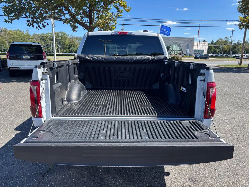 2025 Ford F-150 - $38,995