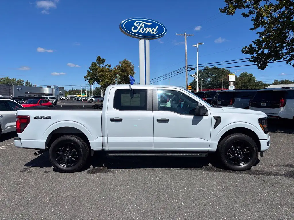 2025 Ford F-150 - $38,995