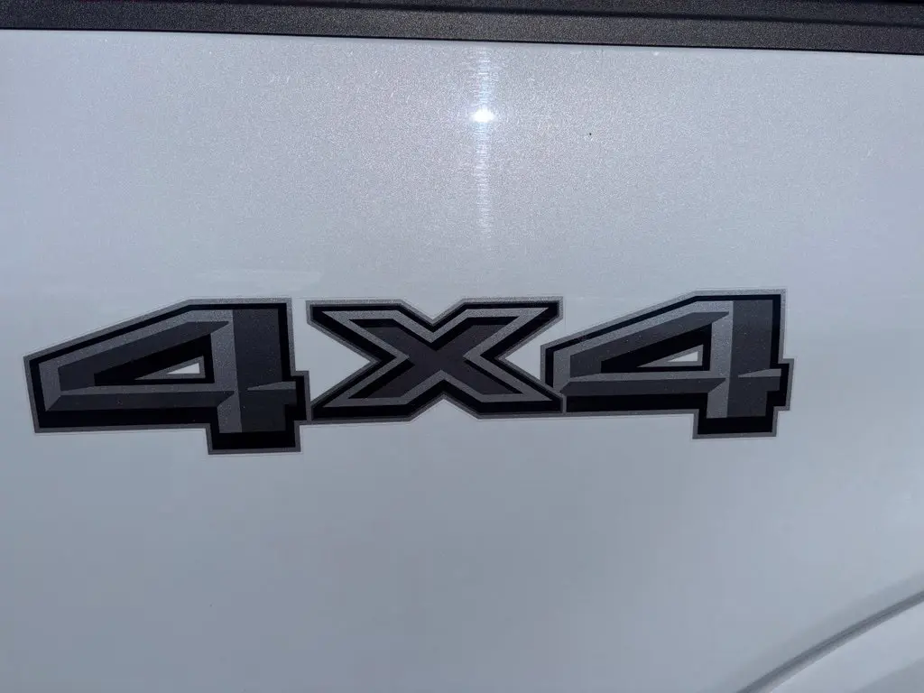 2025 Ford F-150 - $38,995
