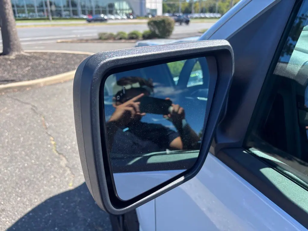 2025 Ford F-150 - $38,995