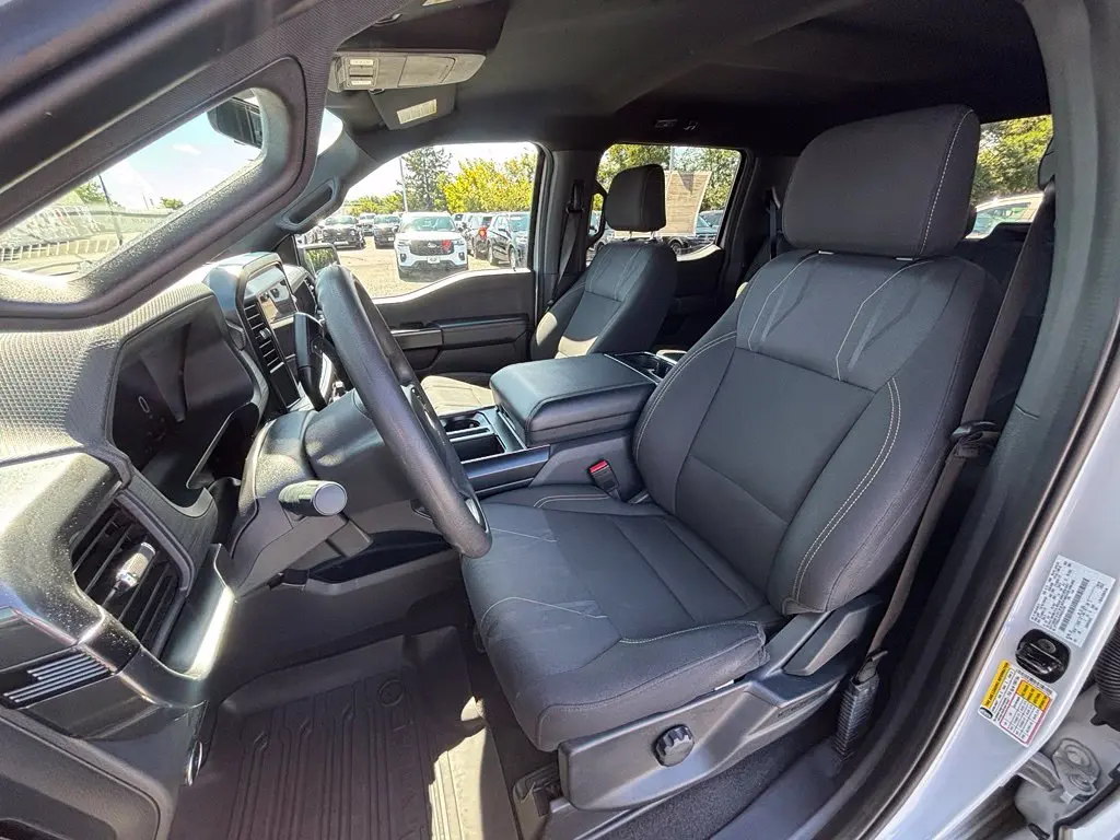 2025 Ford F-150 - $38,995