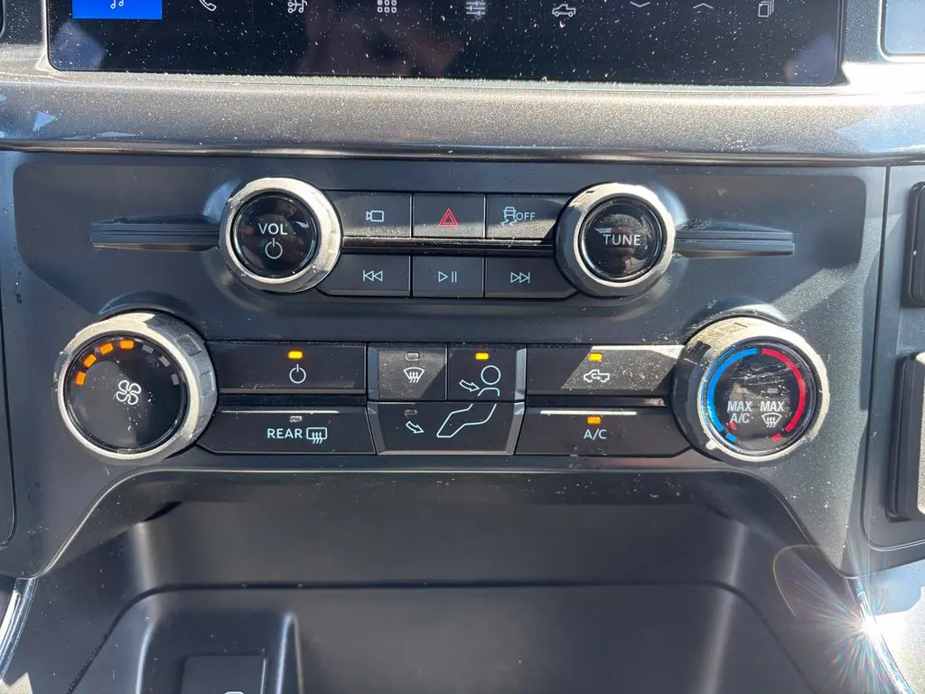 2025 Ford F-150 - $38,995