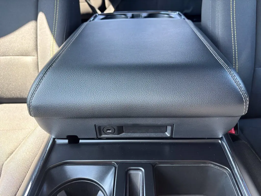 2025 Ford F-150 - $38,995