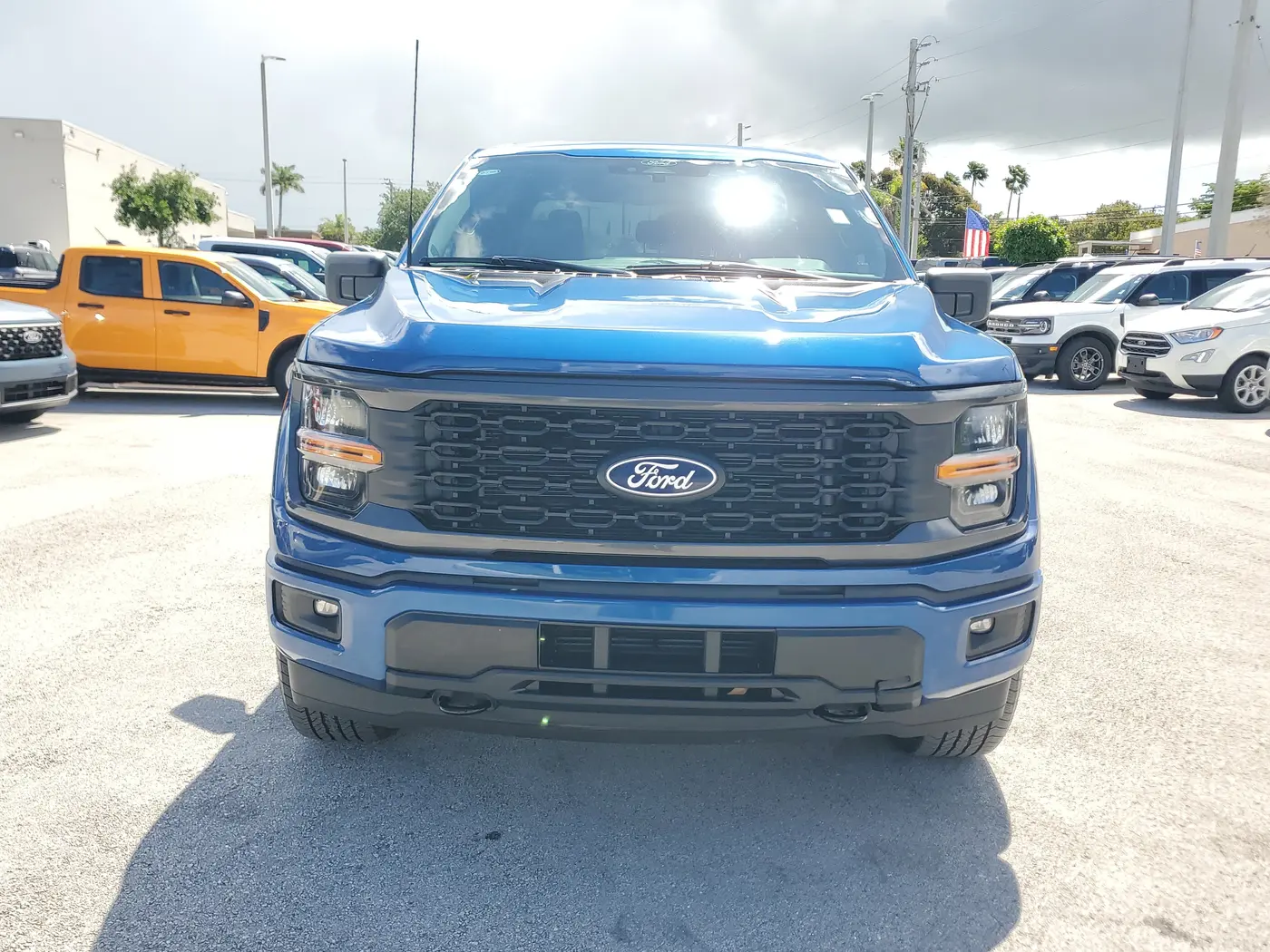 2025 Ford F-150 - $39,990