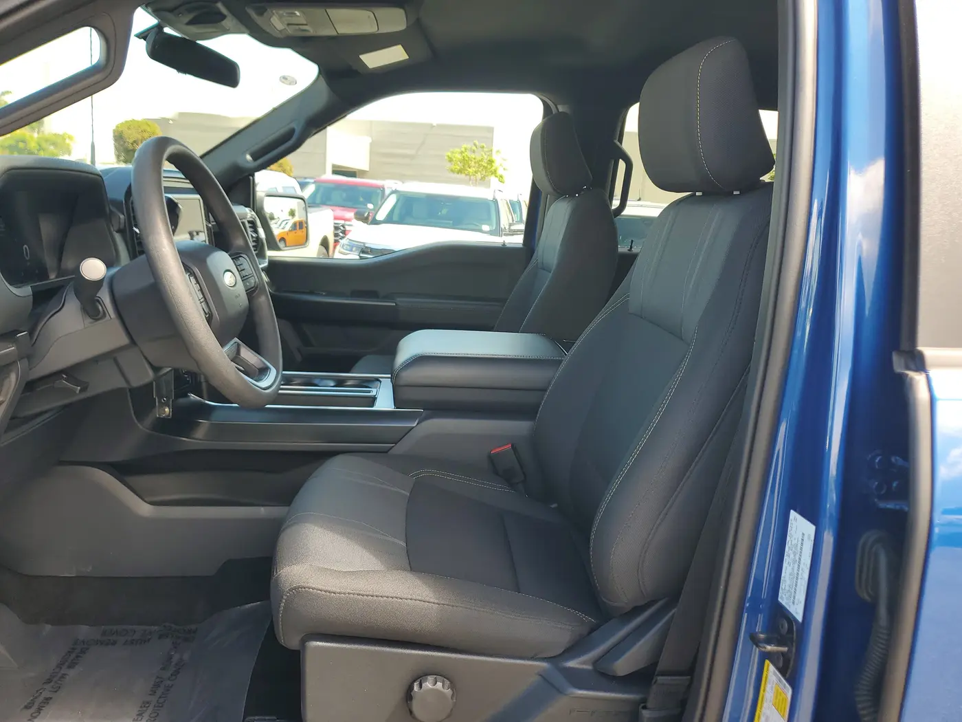 2025 Ford F-150 - $39,990