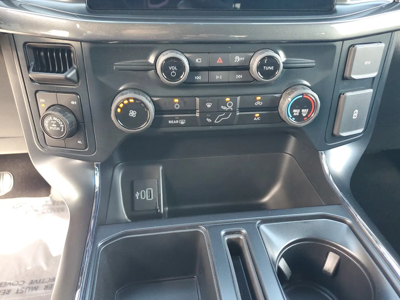 2025 Ford F-150 - $39,990