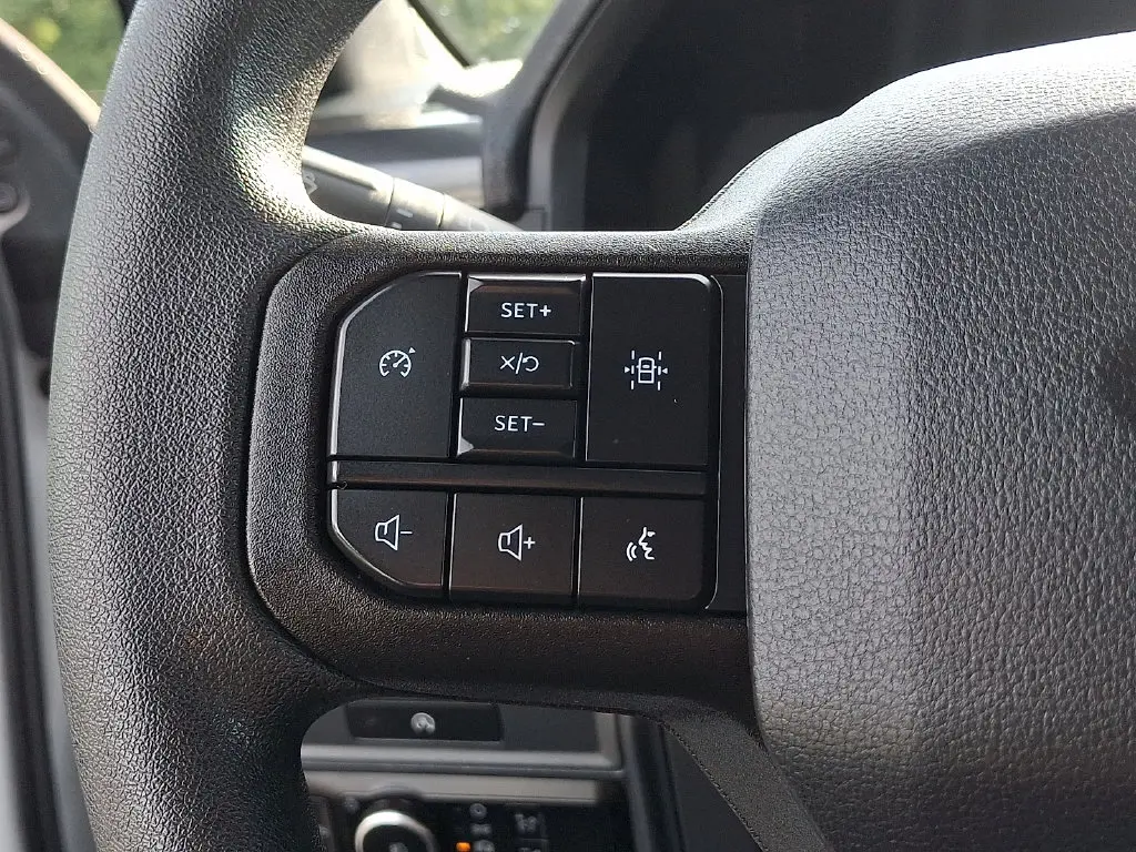 2025 Ford F-150 - $38,200