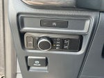 2025 F-150 Thumbnail 32