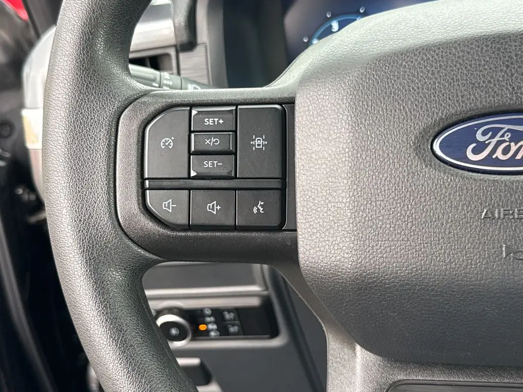 2024 Ford F-150 - $37,900
