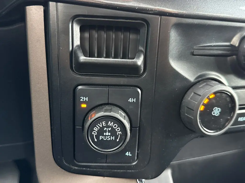 2024 Ford F-150 - $37,900