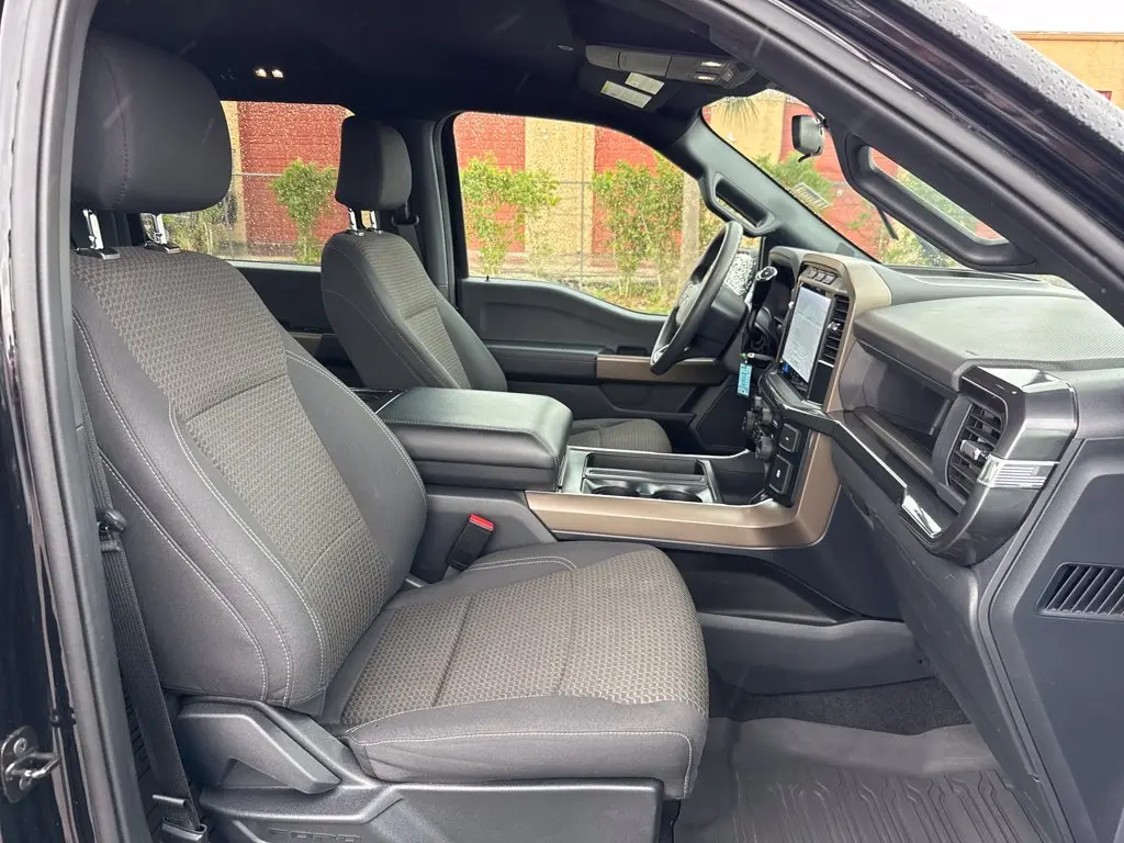 2024 Ford F-150 - $37,900