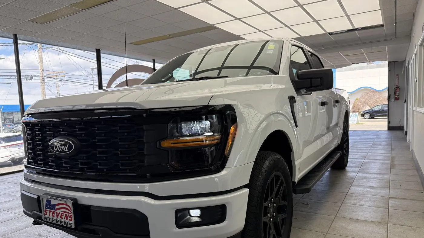2025 Ford F-150 STX