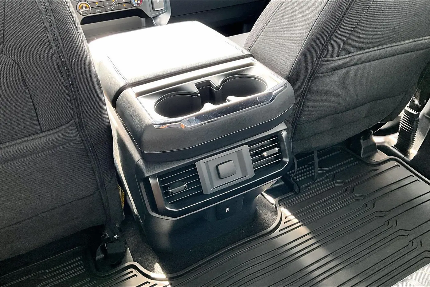 2025 Ford F-150 - $42,800