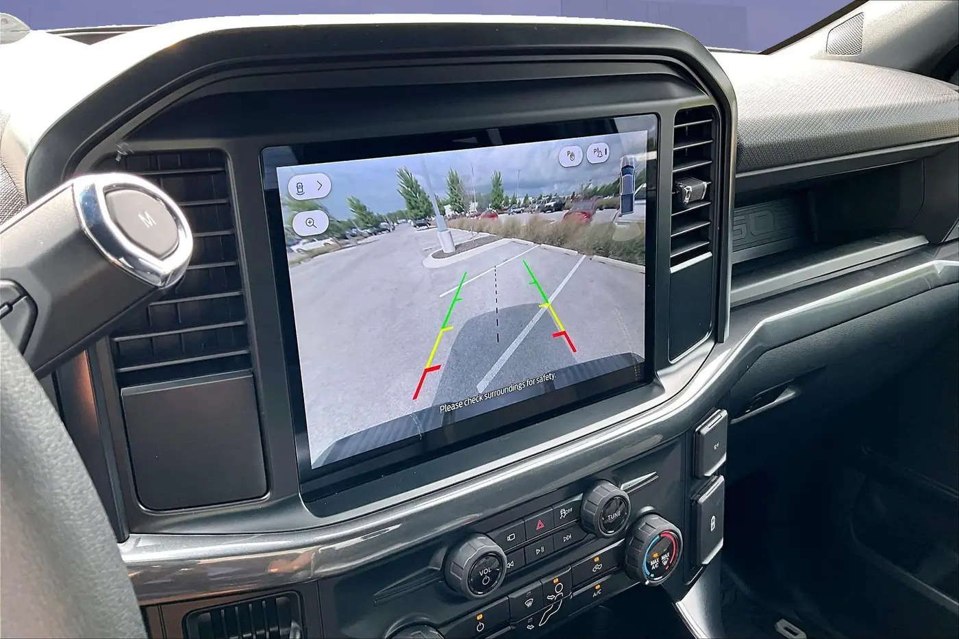 2025 Ford F-150 - $42,800