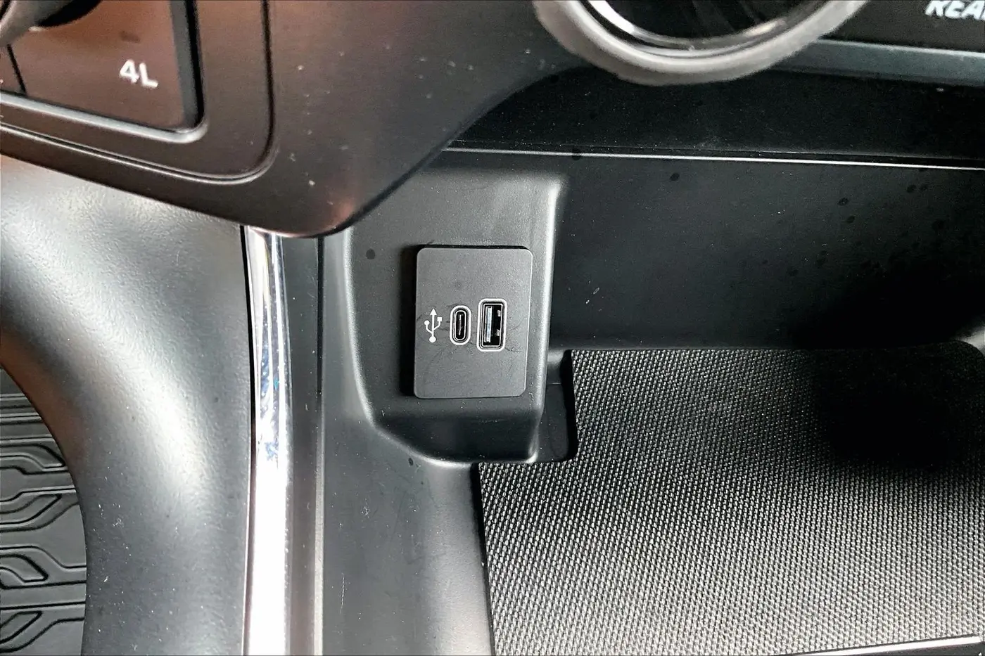 2025 Ford F-150 - $42,800