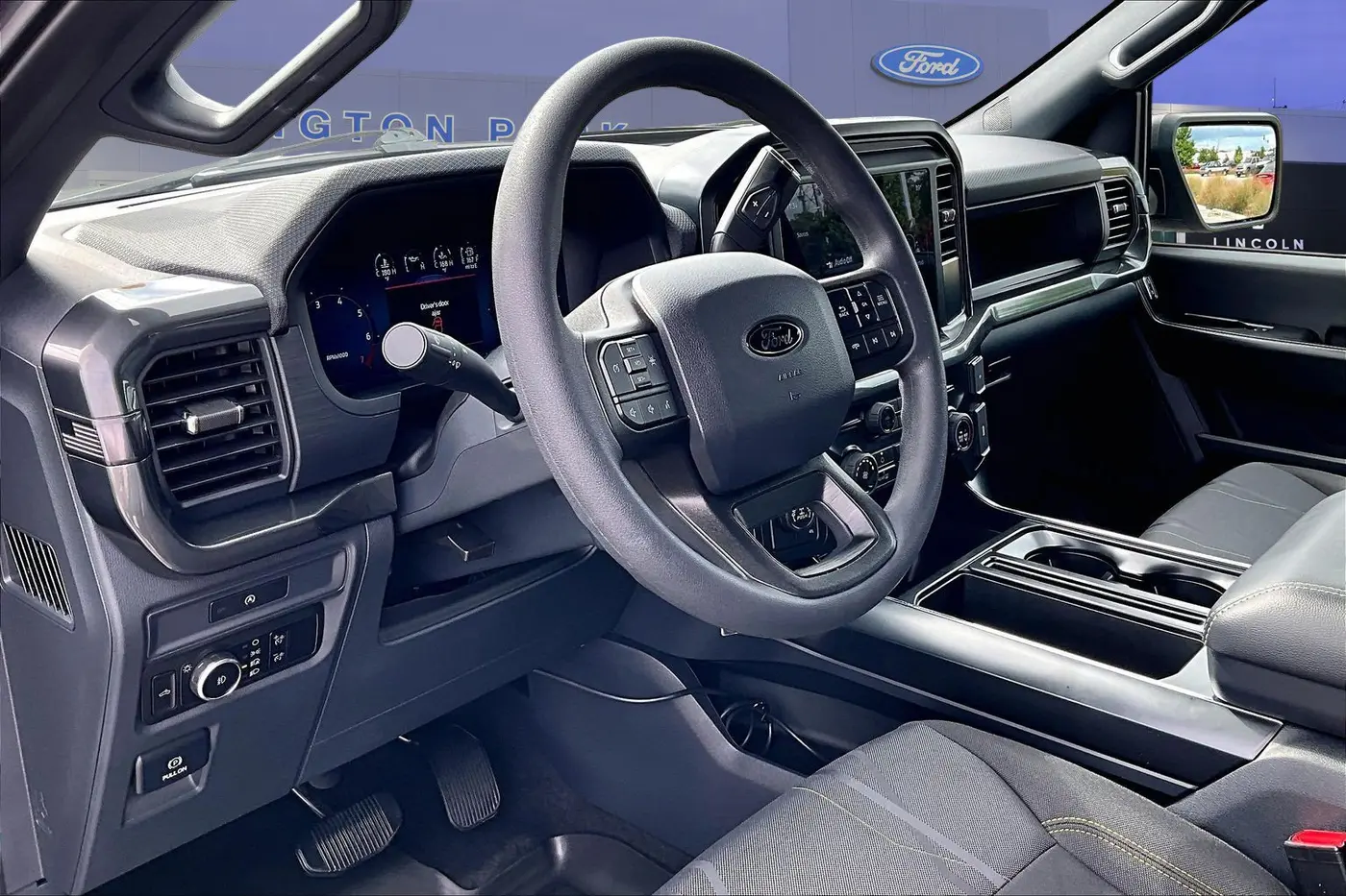 2025 Ford F-150 - $42,800