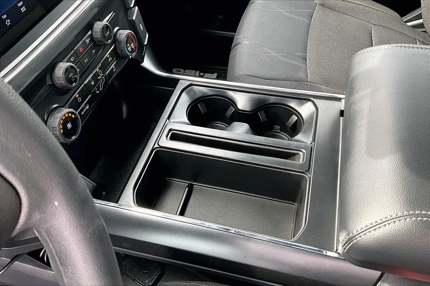 2025 Ford F-150 - $42,800