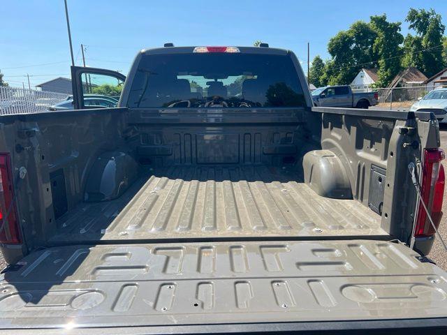 2025 Ford F-150 - $42,998