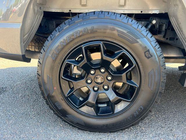 2025 Ford F-150 - $42,998