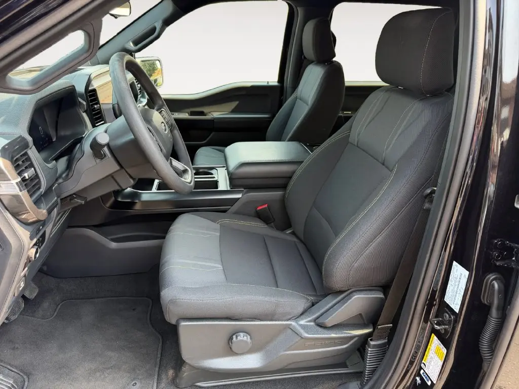 2025 Ford F-150 - $42,692