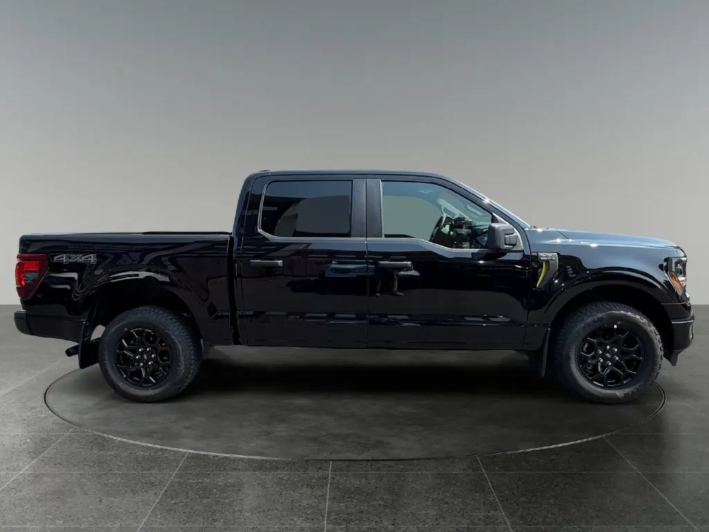 2025 Ford F-150 - $42,692