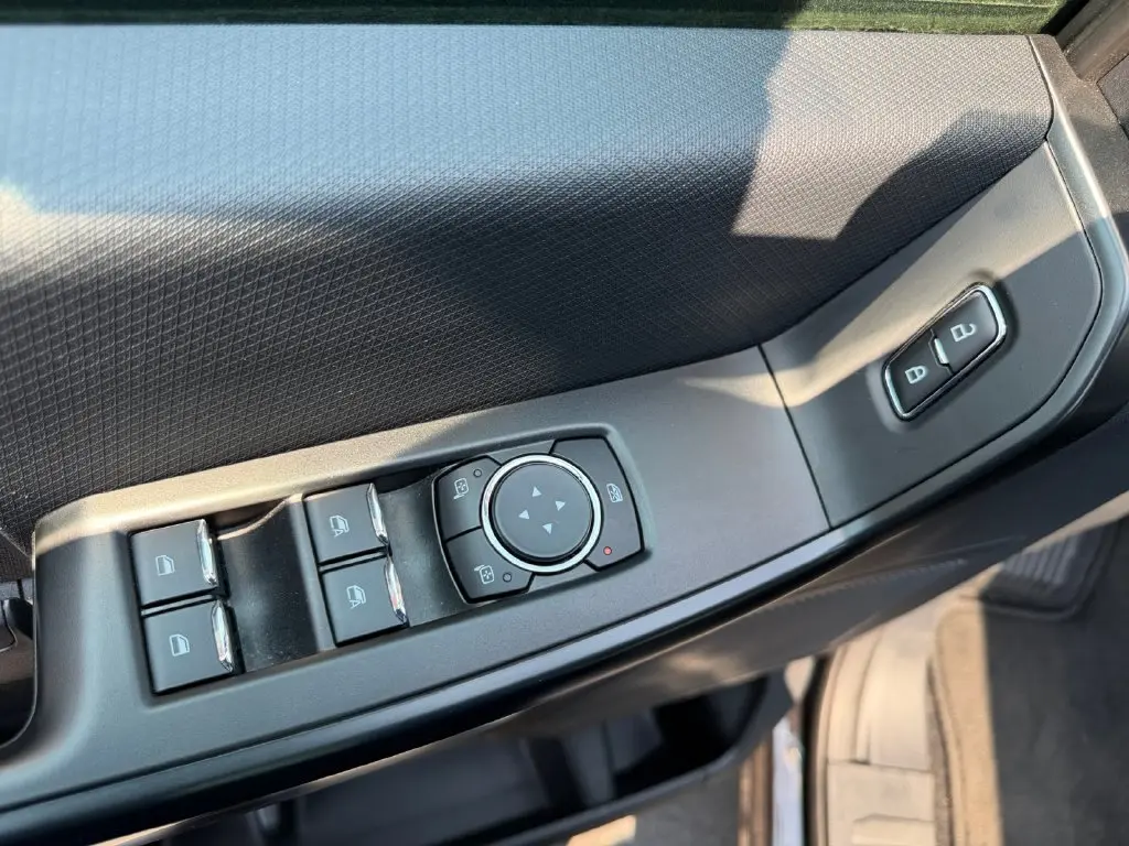 2025 Ford F-150 - $42,692