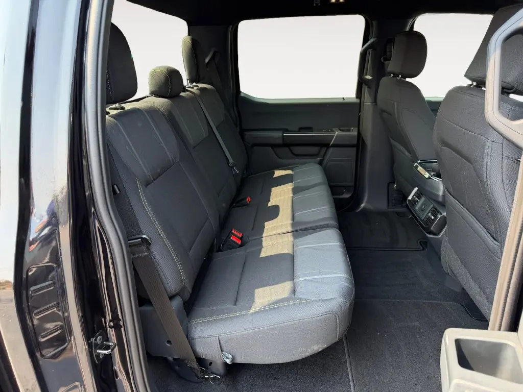 2025 Ford F-150 - $42,692