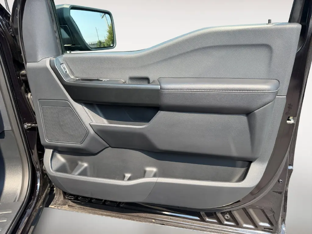 2025 Ford F-150 - $42,692