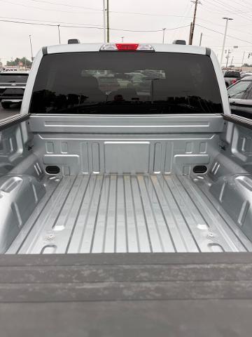 2025 Ford F-150 - $40,700