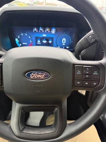 2025 Ford F-150 - $40,700