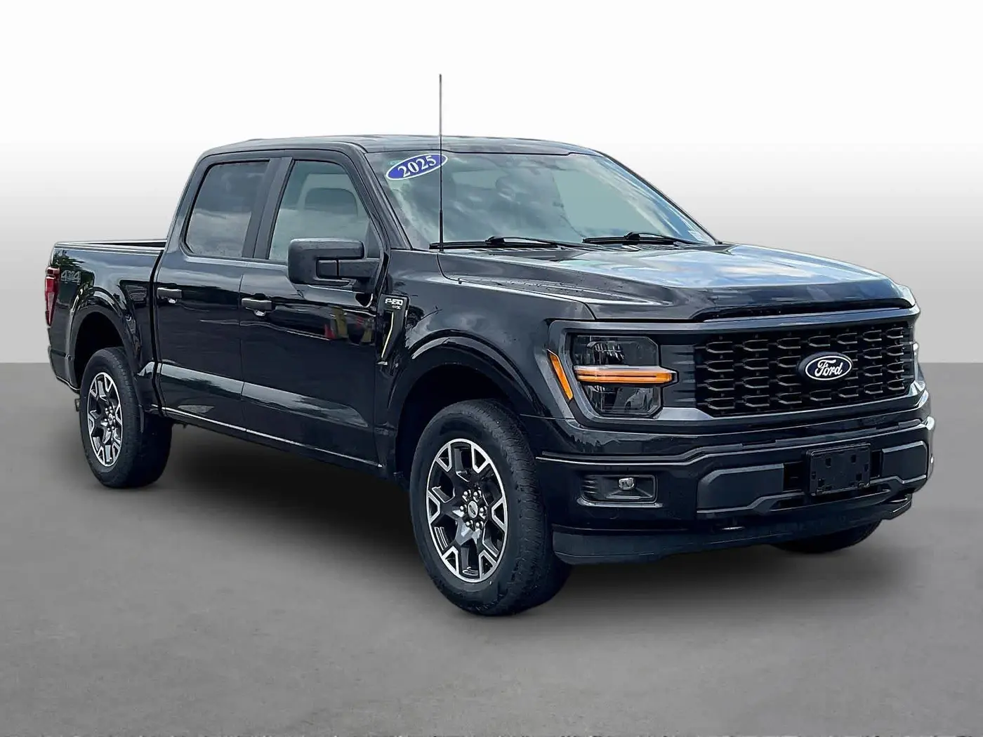 2025 Ford F-150 - $40,493