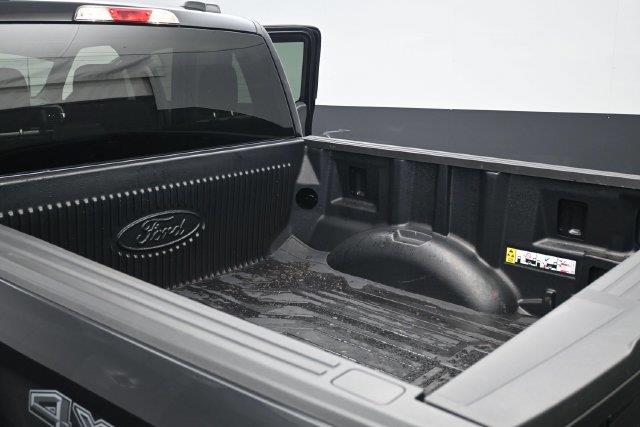 2025 Ford F-150 - $38,900