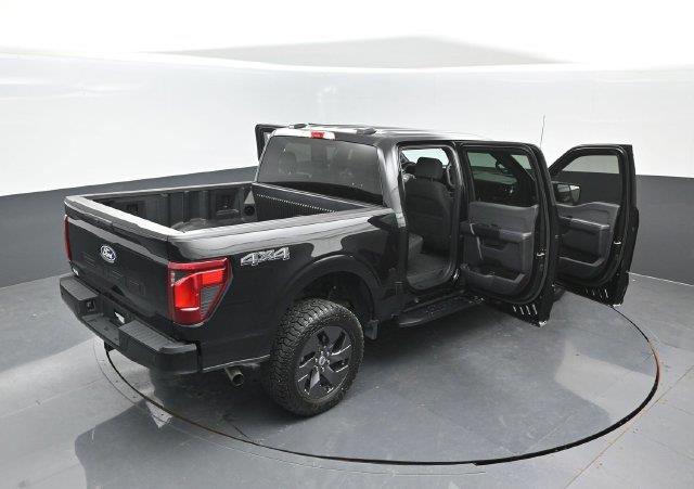 2025 Ford F-150 - $38,900
