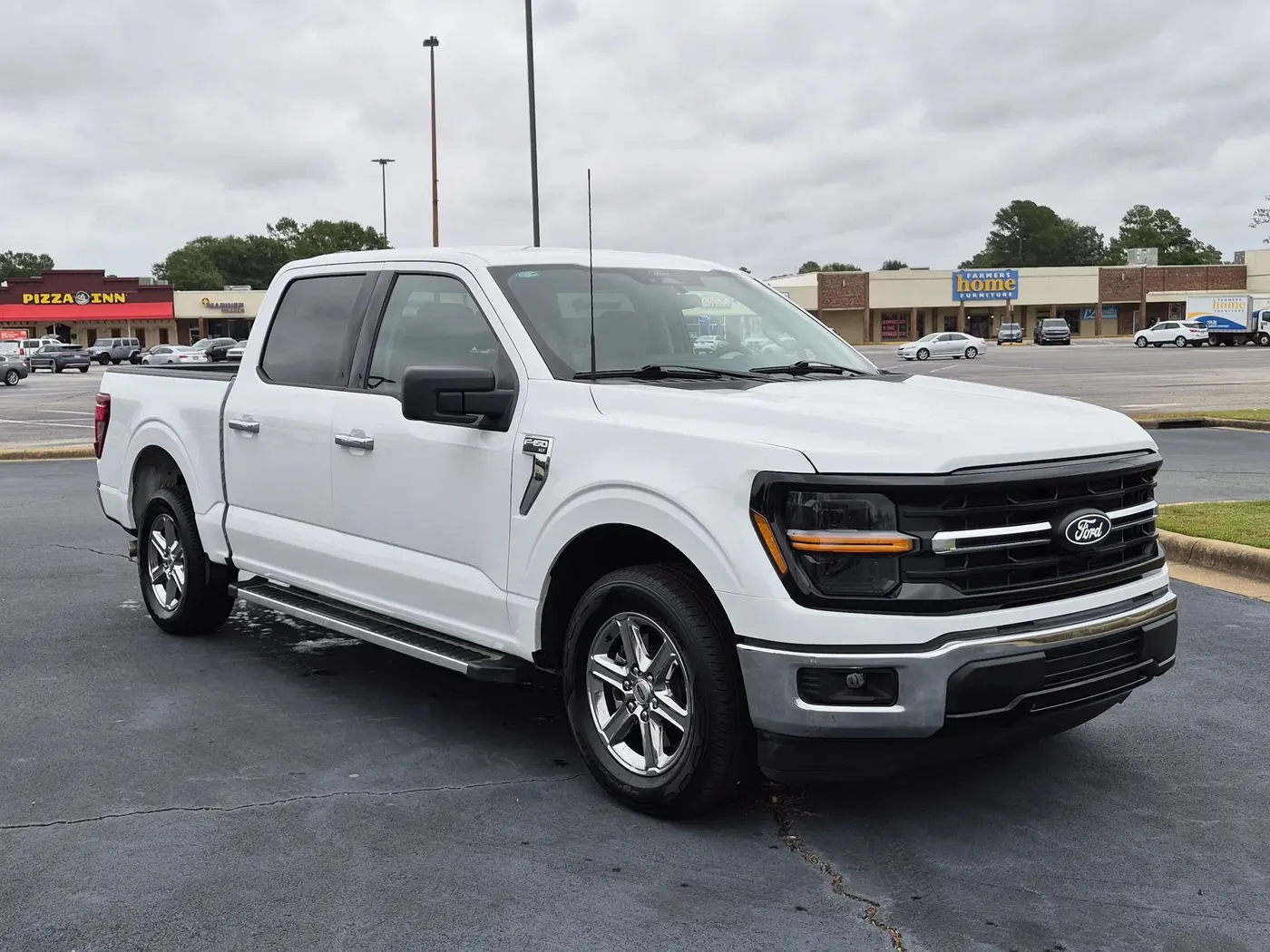 2025 Ford F-150 - $38,000
