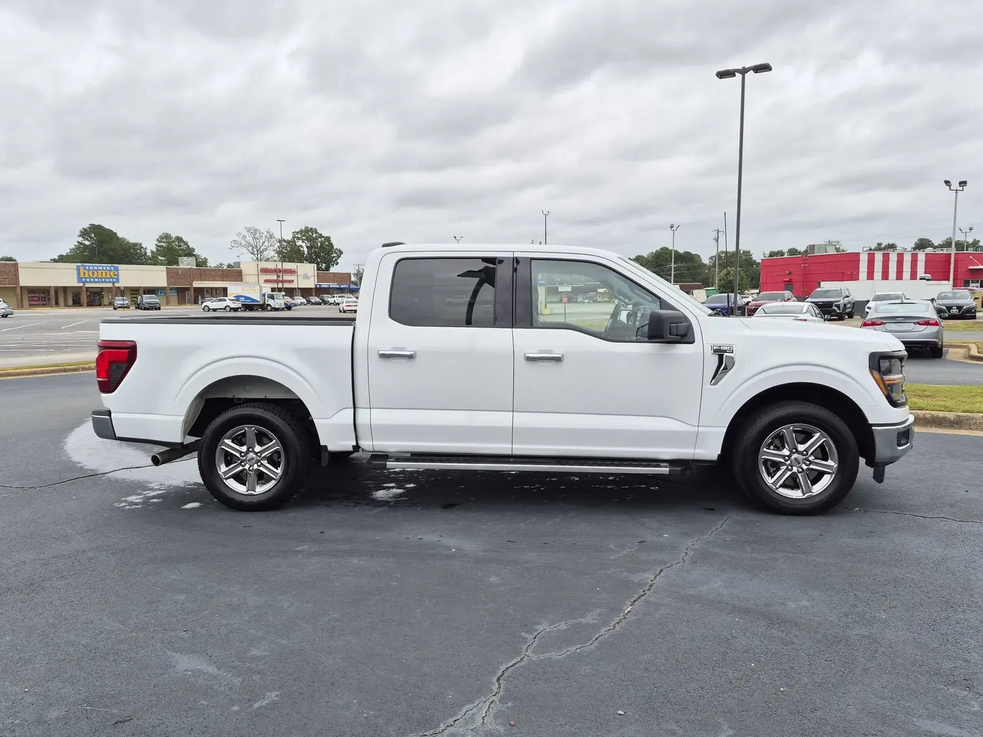 2025 Ford F-150 - $38,000