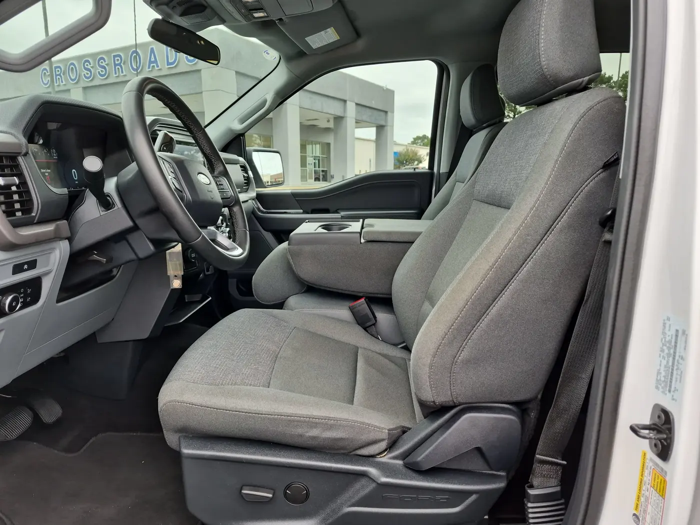 2025 Ford F-150 - $38,000